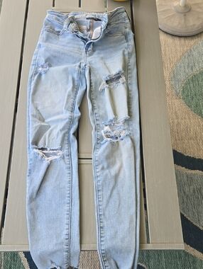 American Eagle Outfitters Light Blue Distressed Jeggings